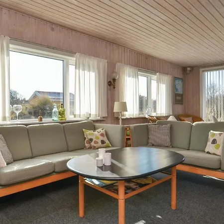 Дом отдыха Two-bedroom In